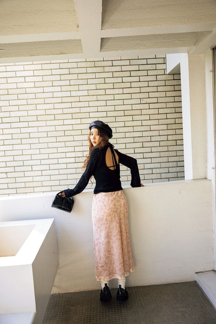 ミチ、バックオープンファッション