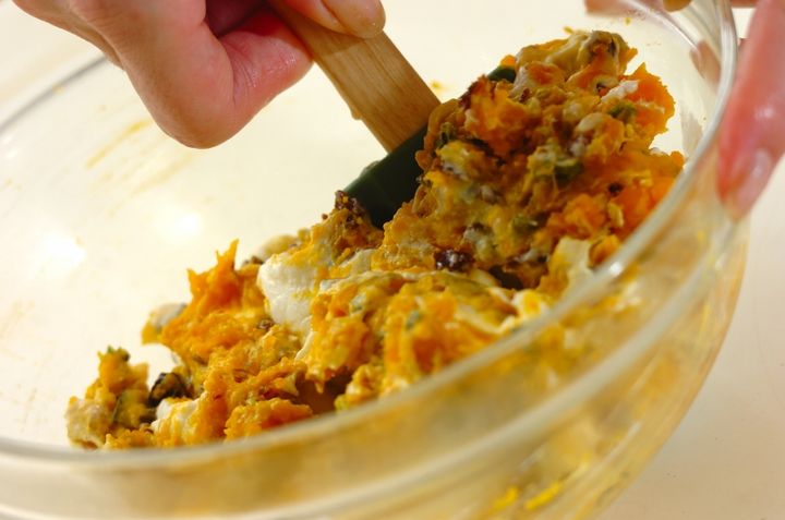 カボチャと水きりヨーグルトのサラダの作り方1