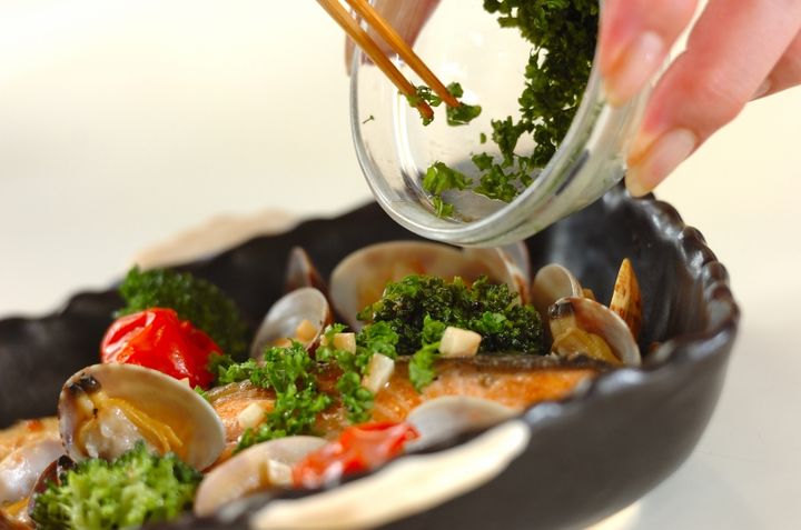 鮭のアクアパッツァの作り方3