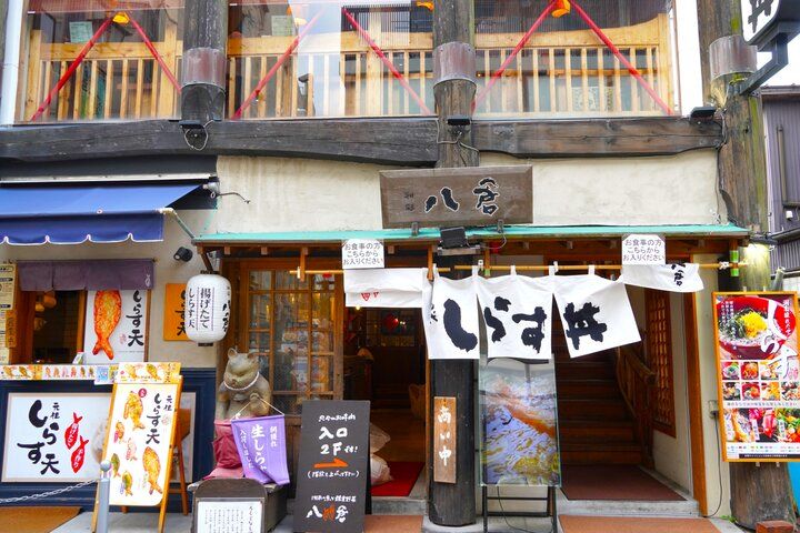 鎌倉の小町通りで湘南しらすたっぷりのお昼ごはん♪朝獲れが嬉しい地元の名物「和彩 八倉」