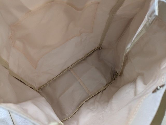 カフェキツネ2WAYトートバッグの中