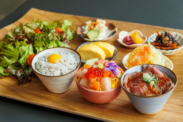 おばんざいとミニ丼3種のランチプレートが人気♪ 京都河原町「KOTOWARI」へ