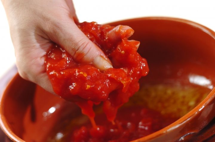 モッツァレラトマト鍋の作り方1