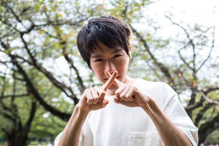 鼻につく… 嫌われるうんちくやろうの特徴6つ