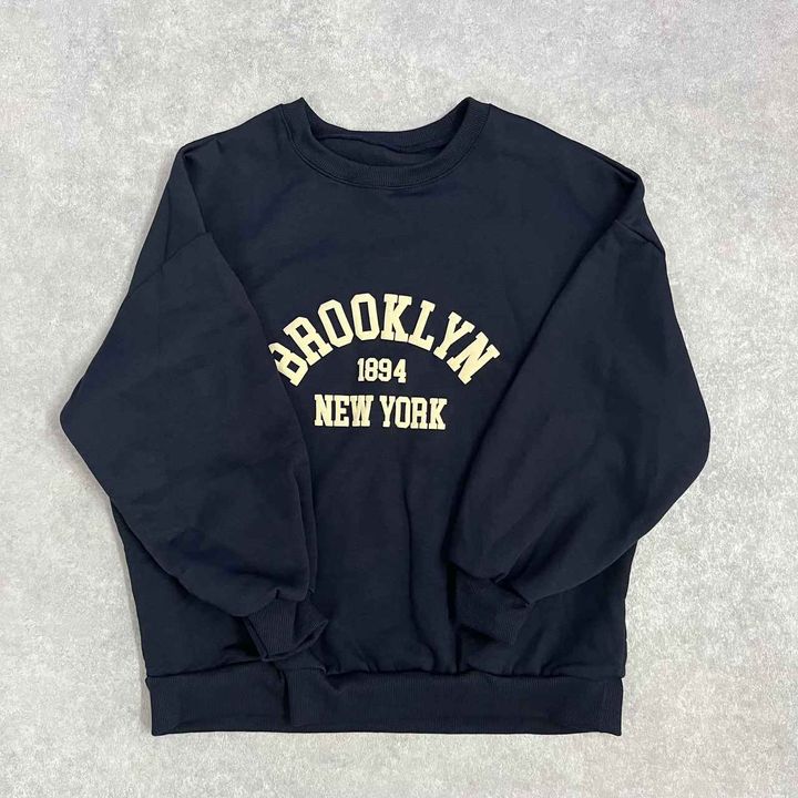 画像: ゆったりシルエットにロゴが可愛い！