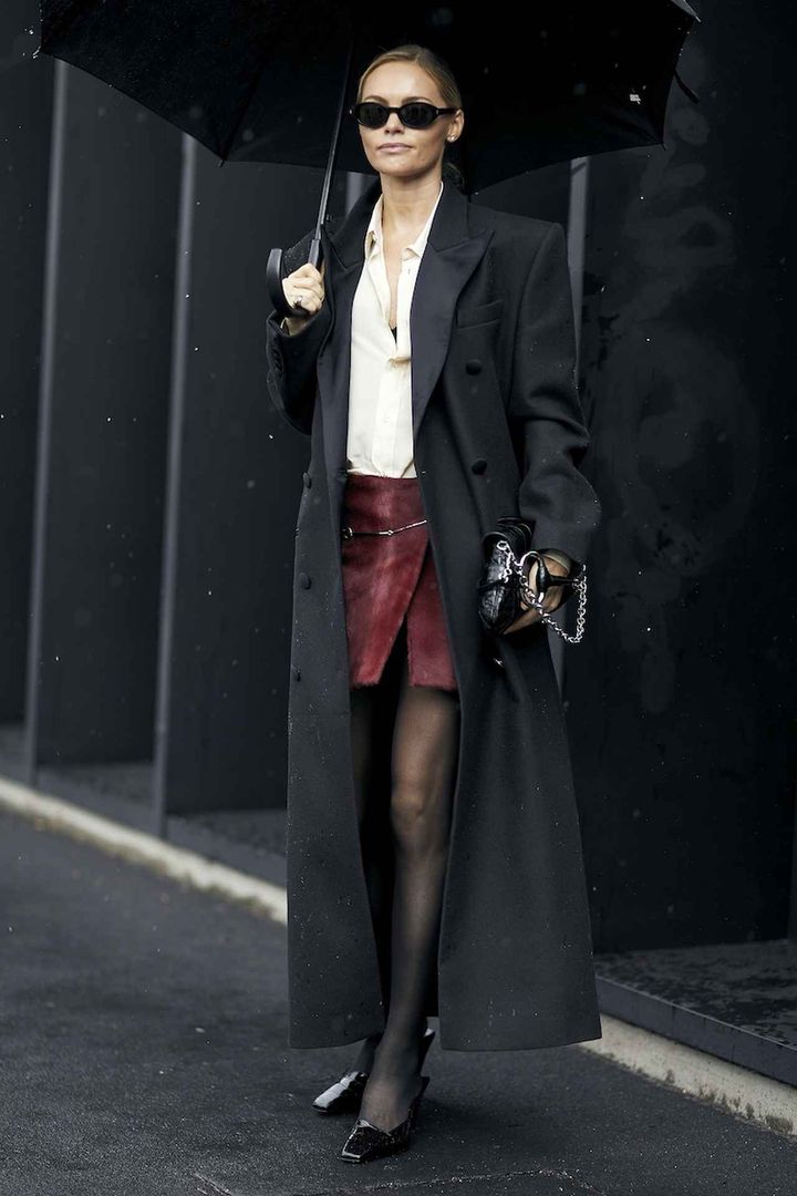 画像: トレンドカラーを差してモノトーンをブラッシュアップ