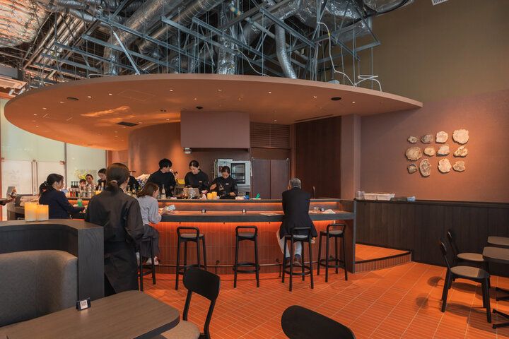 カフェ&バーが登場「治一郎」の新業態「KITTE丸の内店」がオープン
