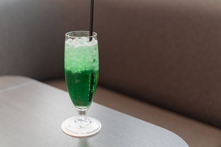 カフェ&バーが登場「治一郎」の新業態「KITTE丸の内店」がオープン