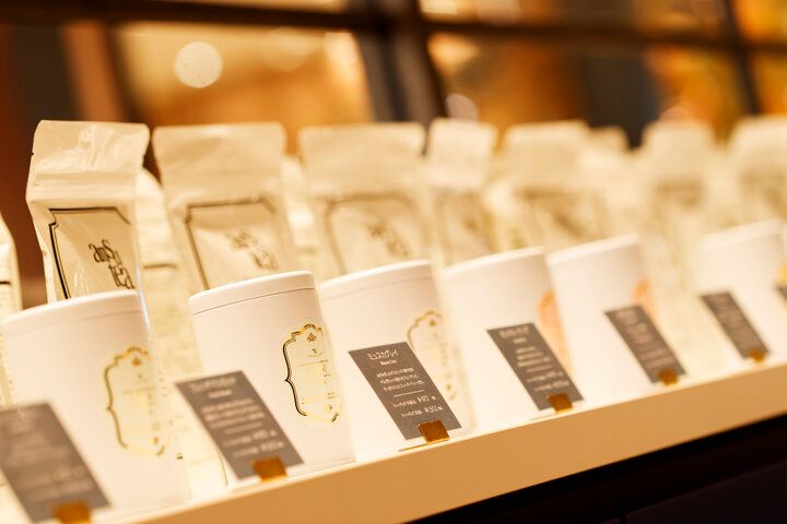 紅茶ブランドが手がける自家製チョコレートを目当てに、大阪・阿部野「エクラ・ドウ・ペ by アムシュティー」