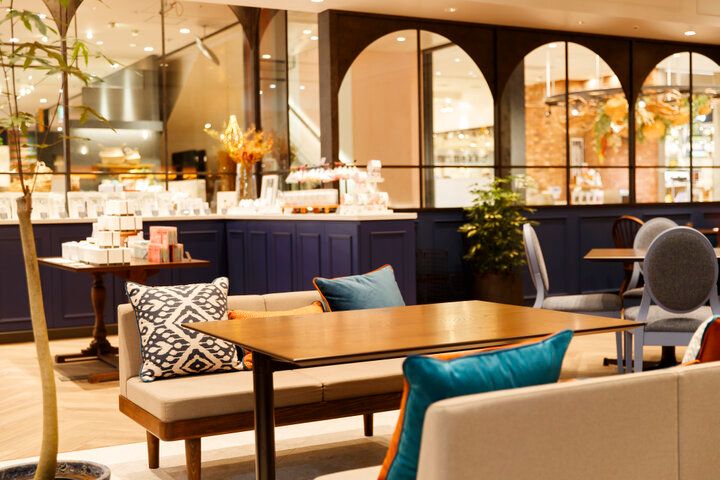 紅茶ブランドが手がける自家製チョコレートを目当てに、大阪・阿部野「エクラ・ドウ・ペ by アムシュティー」