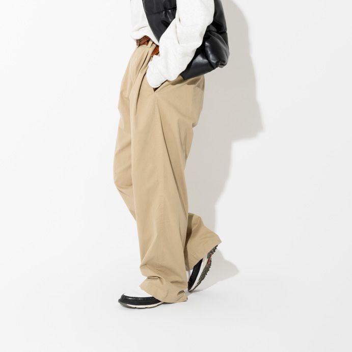 ゴルフコーディネートの新定番！ おしゃれが激変するチノパンツ