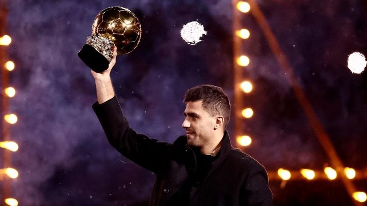 世界のプロ選手2万人が選んだ、2024年の世界最強イレブンはこうなった！