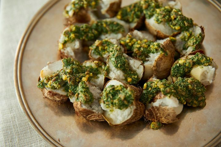 里芋のローストとサルサヴェルデ