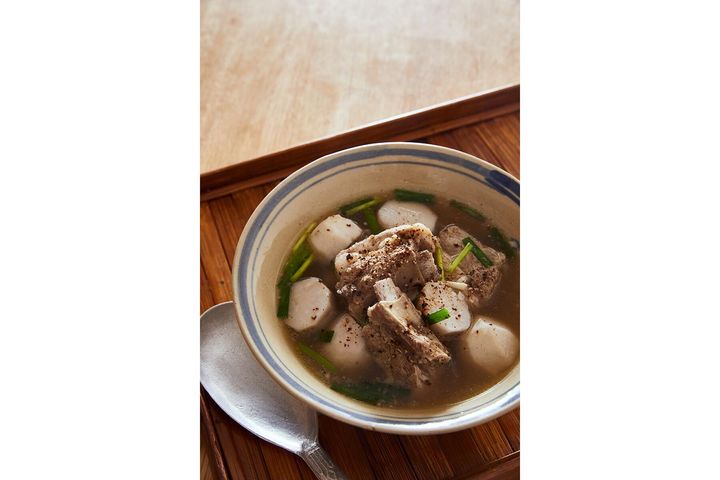 スペアリブと里芋のスープ