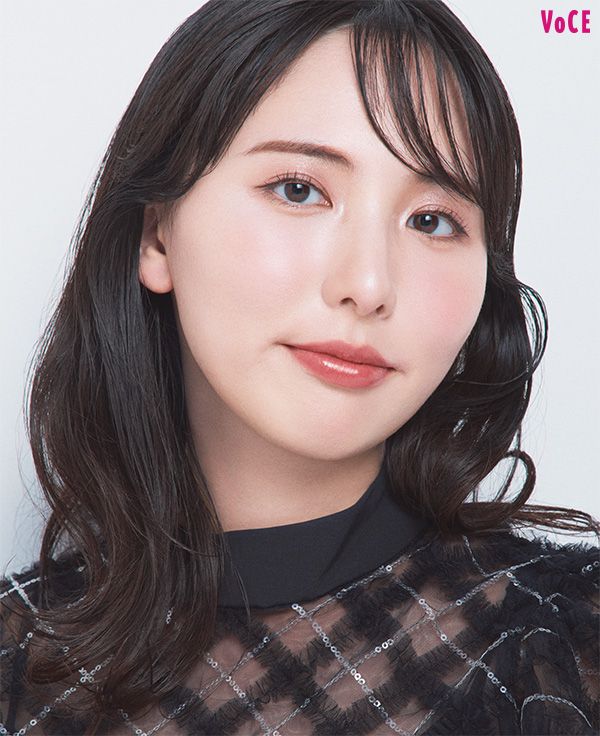 ふみかさん／顔の中心に光を盛って透明感アップ