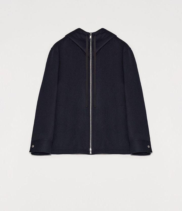 「ブルゾン」¥946,000／JIL SANDER BY LUCIE AND LUKE MEIER