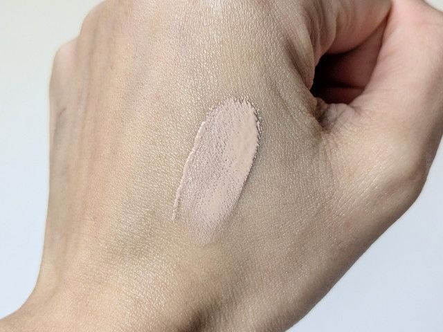 エッセンス スキングロウ ファンデーション