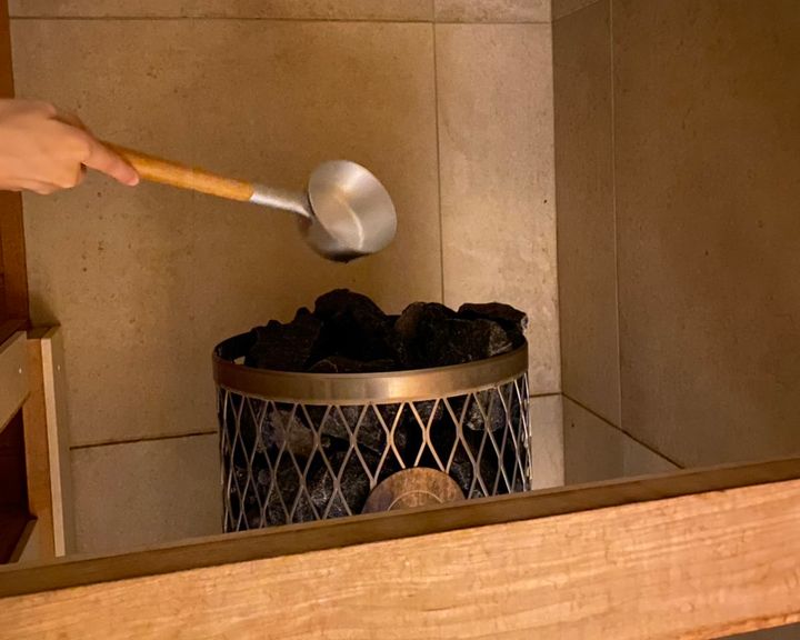 女性専用個室サウナ「SaunaTherapy」と〈SPRINAGE〉がコラボレーション！表参道でさわやかにデトックス。