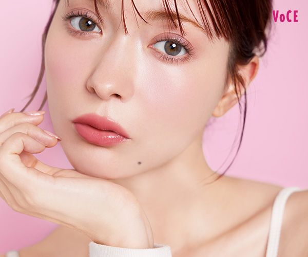 八木アリサさん／YSL ラブシャイン キャンディ グロウ バーム 44B使用