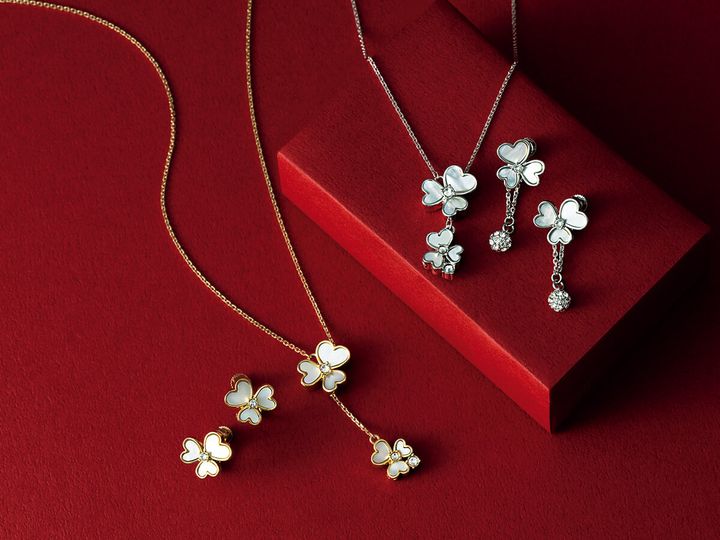 【2WAY使用♪】アンテプリマ イヤリング 大人気♡ 女性らしさ高まる♡【ANTEPRIMA】のフワラーモチーフ2way