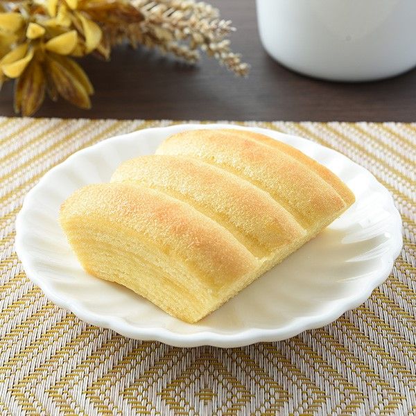 第2位 ファミマルSweets PREMIUM 発酵バター香る 贅沢バウムクーヘン