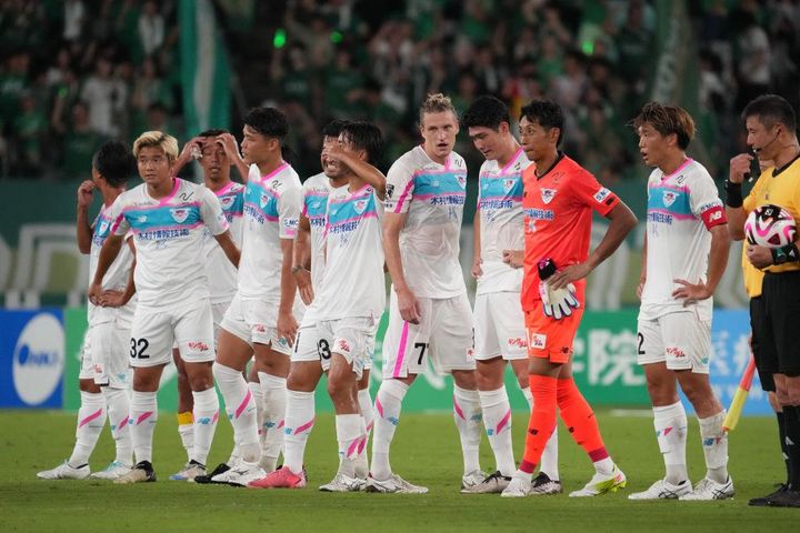 【2024シーズンJ1通信簿】20位：サガン鳥栖 「苦しみ抜いた一年」