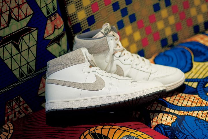 〈ナイキ〉バスケットボールシューズ《AIR SHIP PE》