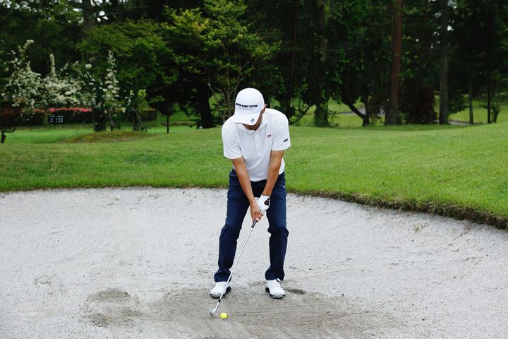 やっかいな“バンカーの目玉”から脱出！ 覚えておきたい2通りの打ち方