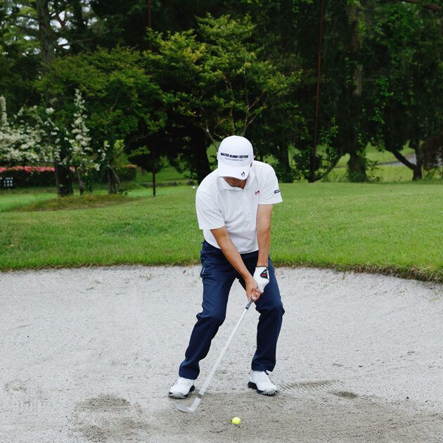 やっかいな“バンカーの目玉”から脱出！ 覚えておきたい2通りの打ち方