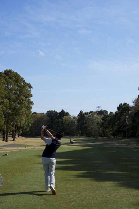 ドライバーが得意になるには？ポイントは「アドレスの手の位置」