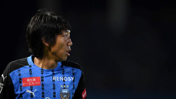 元日本代表MFが「伝説的シュート」ができた理由を明かす…「実は怪我で思いっきり蹴れなかったから」