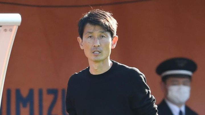 福岡のJクラブ、新監督は“パワハラ降級”の43歳 「私の就任にあたり皆様をお騒がせしていることを大変申し訳なく…」