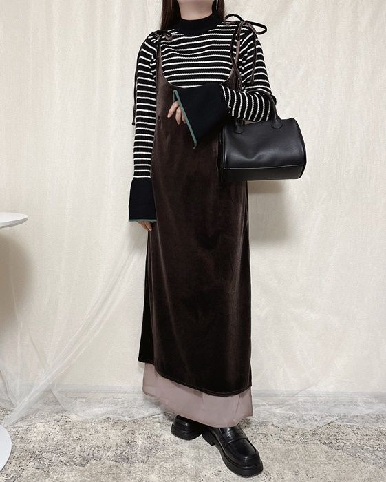 しまむら「ベロアキャミワンピース」