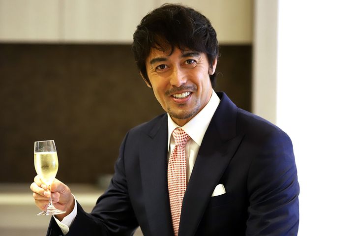 日本航空（JAL）の内覧会に出席した、俳優の阿部寛さん（2019年3月31日、時事通信フォト）