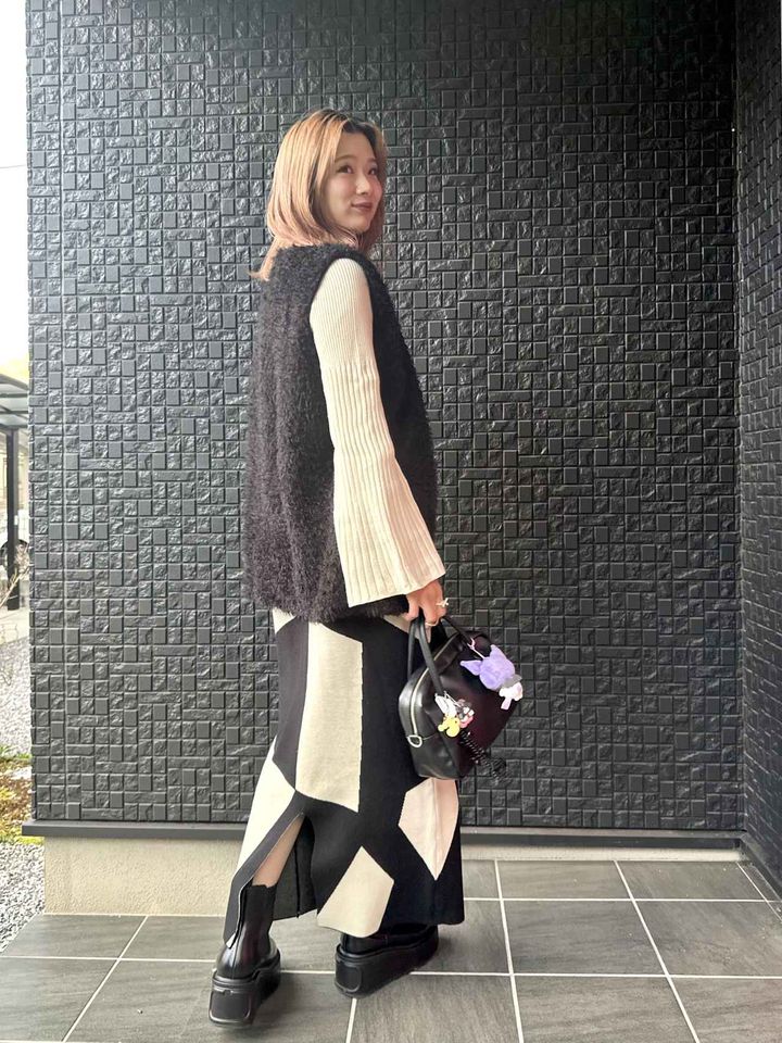 画像: シックなモノトーンコーデ