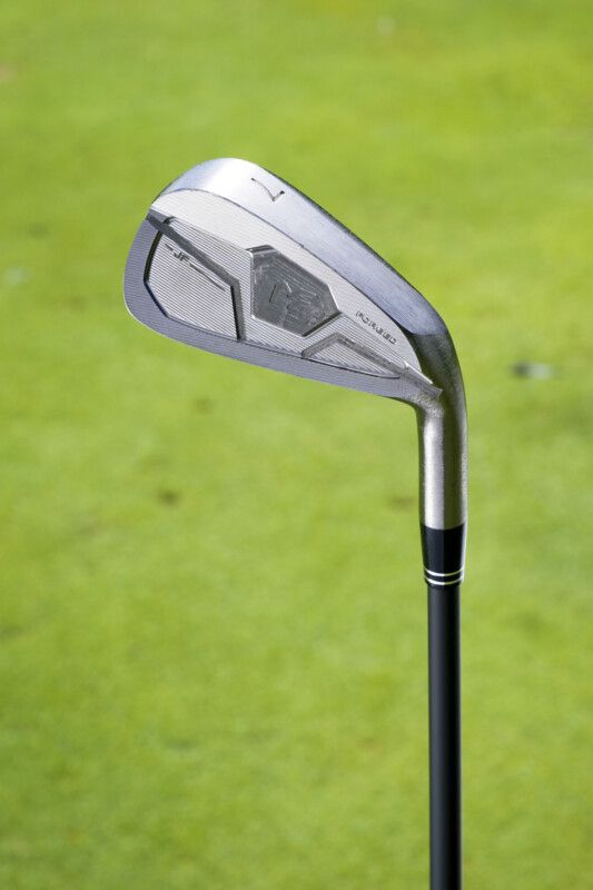 最新アイアン16モデルを一気試打！買う前に知るべき4つのこととは？