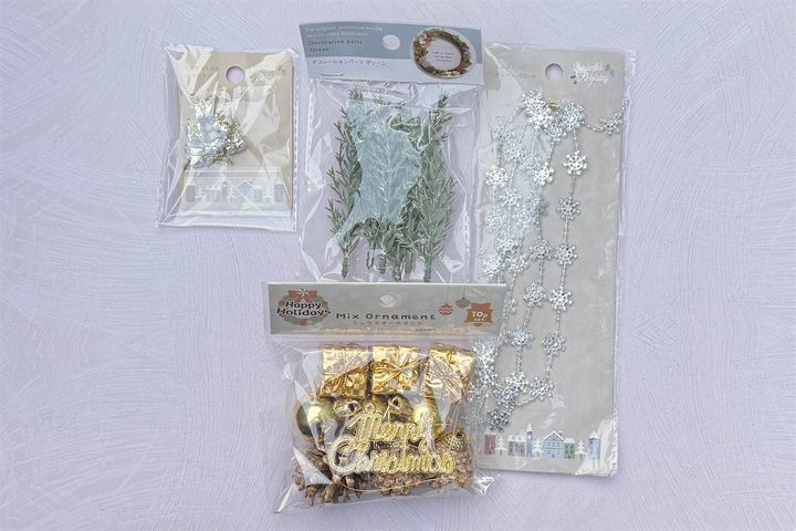 セリアで購入したクリスマスボトルの材料