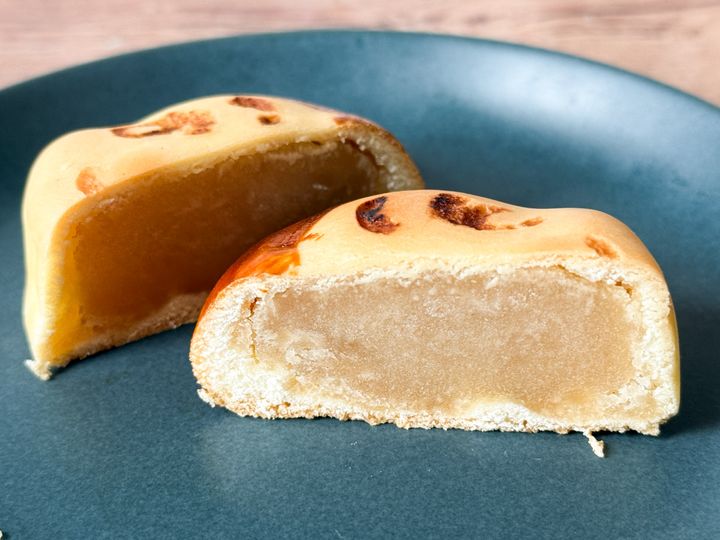 半分に切った「くりまんアトム」の断面