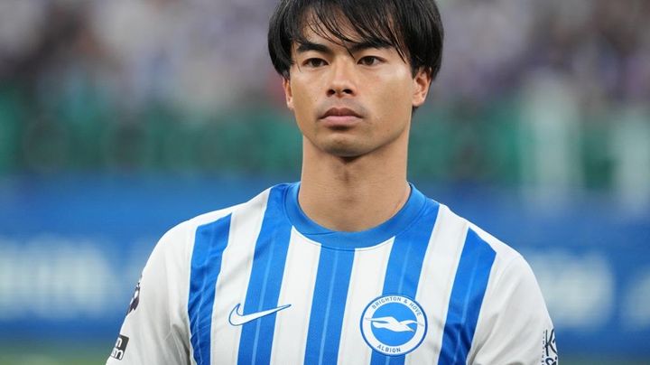 日本代表FW三笘のブライトン、「エンブレムを変更しろ」と下部チームに激怒！その理由は