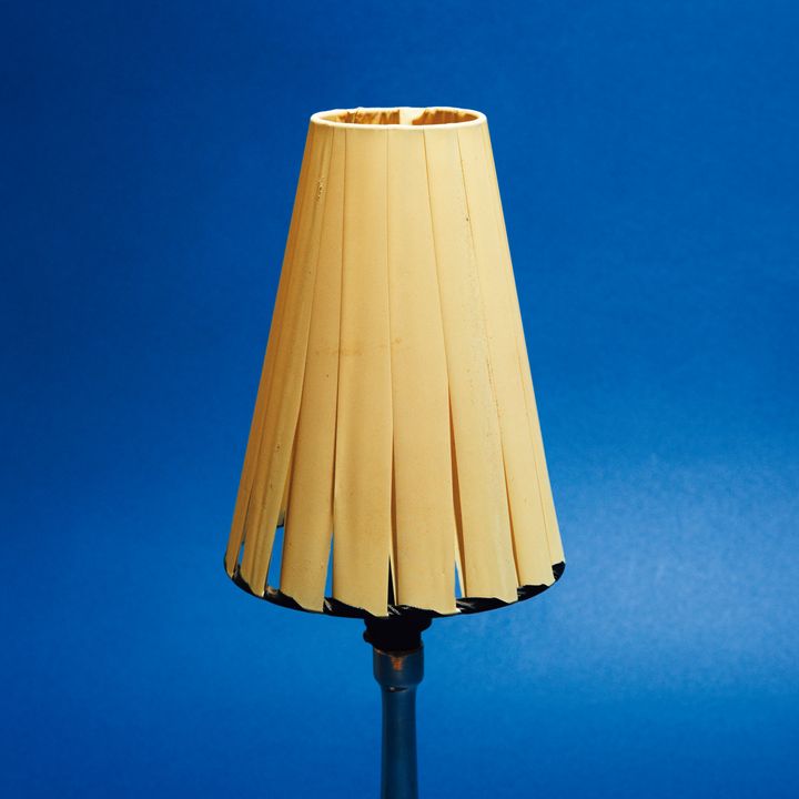 暮らしになじむヴィンテージ。ノルウェーで見つけたミッドセンチュリー期のランプシェード【おしゃれビトが集めちゃうもの】