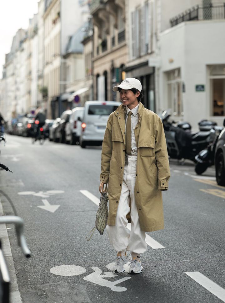 冬の初めのコーデは色使いがポイント！【パリジェンヌの一週間コーデ】