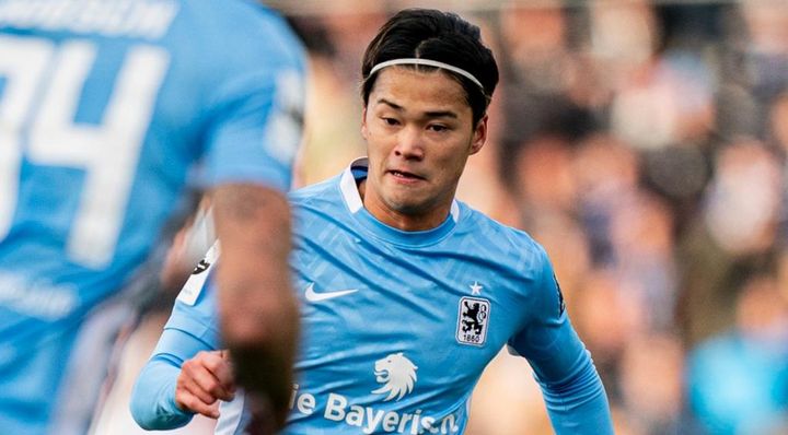 23歳日本人選手、ドイツで人生初の一発退場！審判に抗議したSDも退場処分を食らう