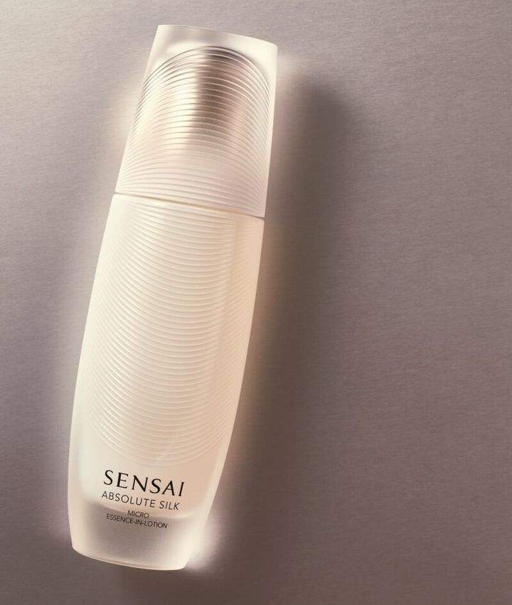 保湿が持続するローション ［センサイ AS マイクロ エッセンスイン ローション］