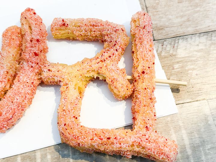 「HOICHA」の「ネームチュロス」のアップ