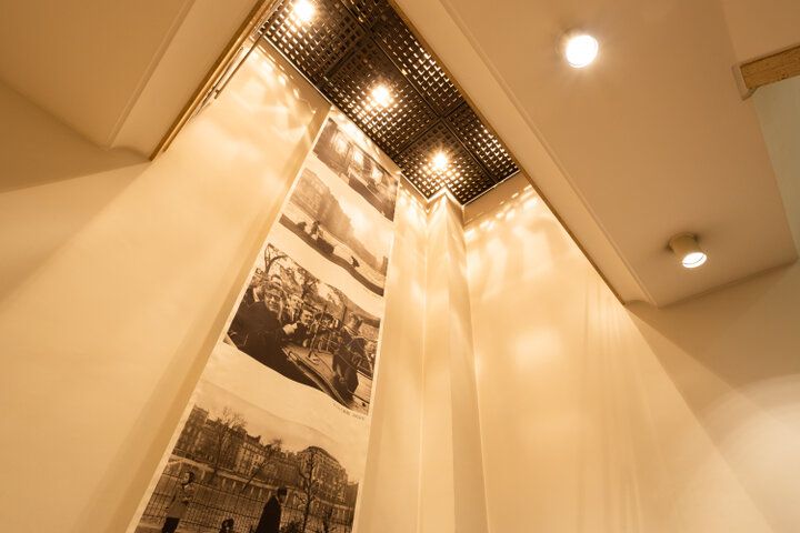 京都・祇園の喧騒を忘れる「何必館・京都現代美術館」で、企画展と向き合うアート時間