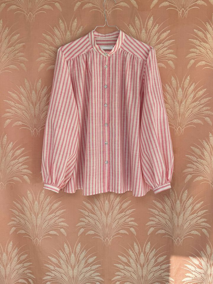 ラ バガテル 2025年春夏コレクションより。