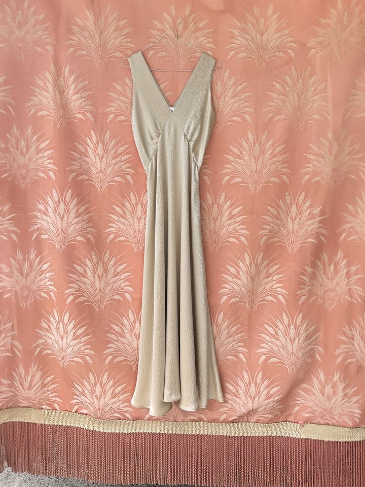 ラ バガテル 2025年春夏コレクションより。