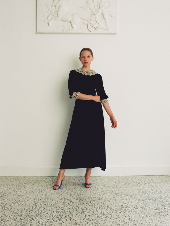 ラ バガテル 2025年春夏コレクションより。