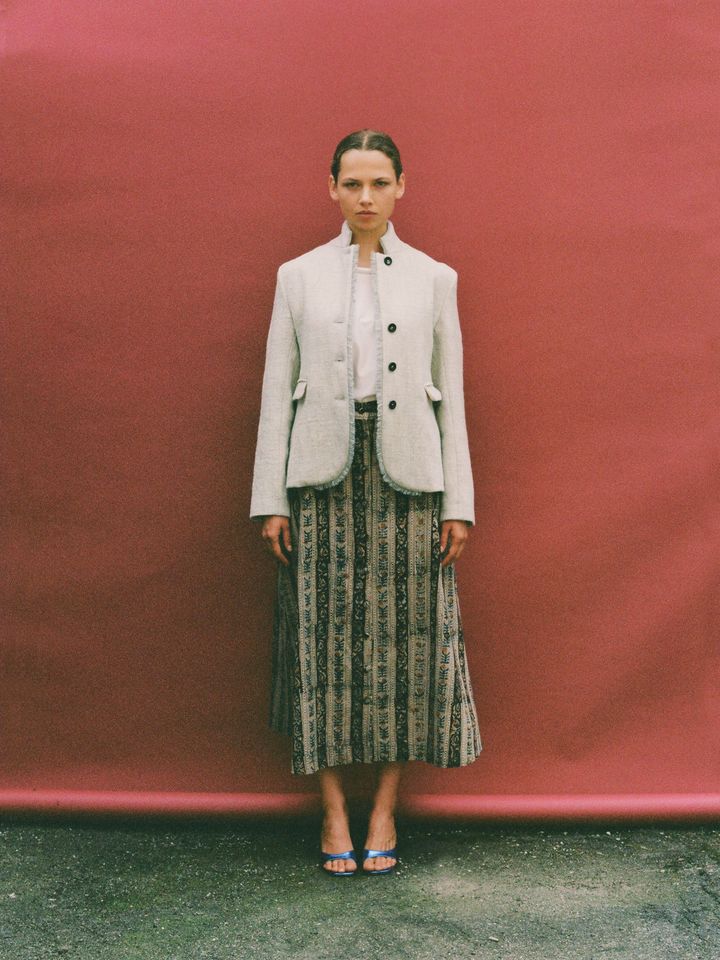 ラ バガテル 2025年春夏コレクションより。