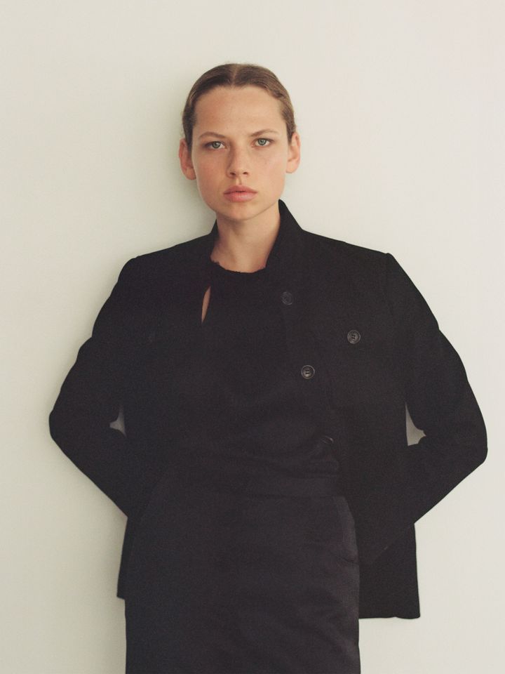 ラ バガテル 2025年春夏コレクションより。